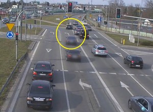 Jechali na wesele i prawie doprowadzili do karambolu. Nie wiedzieli o kamerach