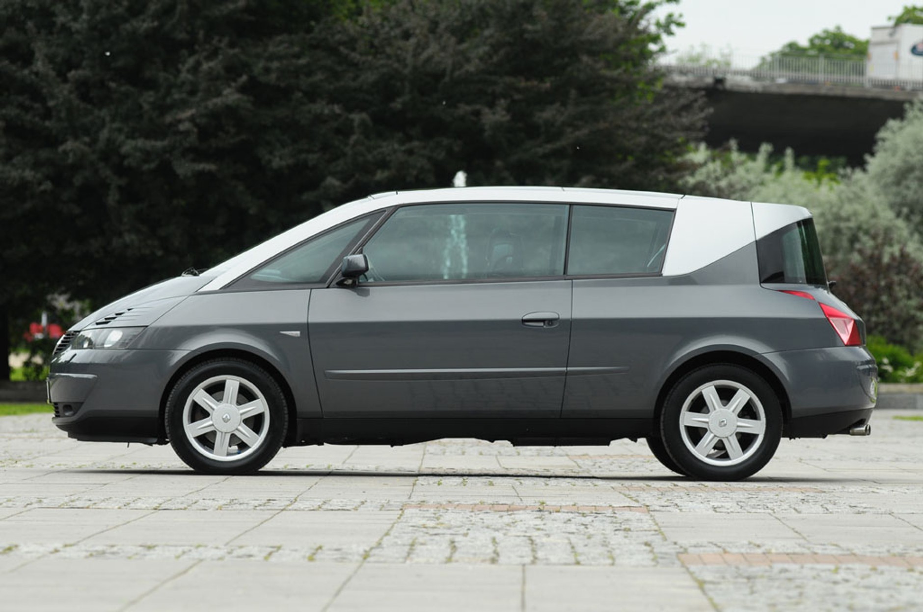 Renault Avantime 2.0 Turbo: Samochód pomnik