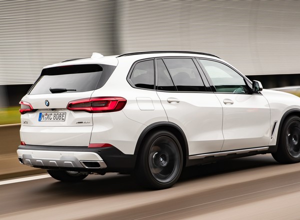 BMW X5 – model, którym BMW rozpoczęło swoją przygodę z SUV-ami