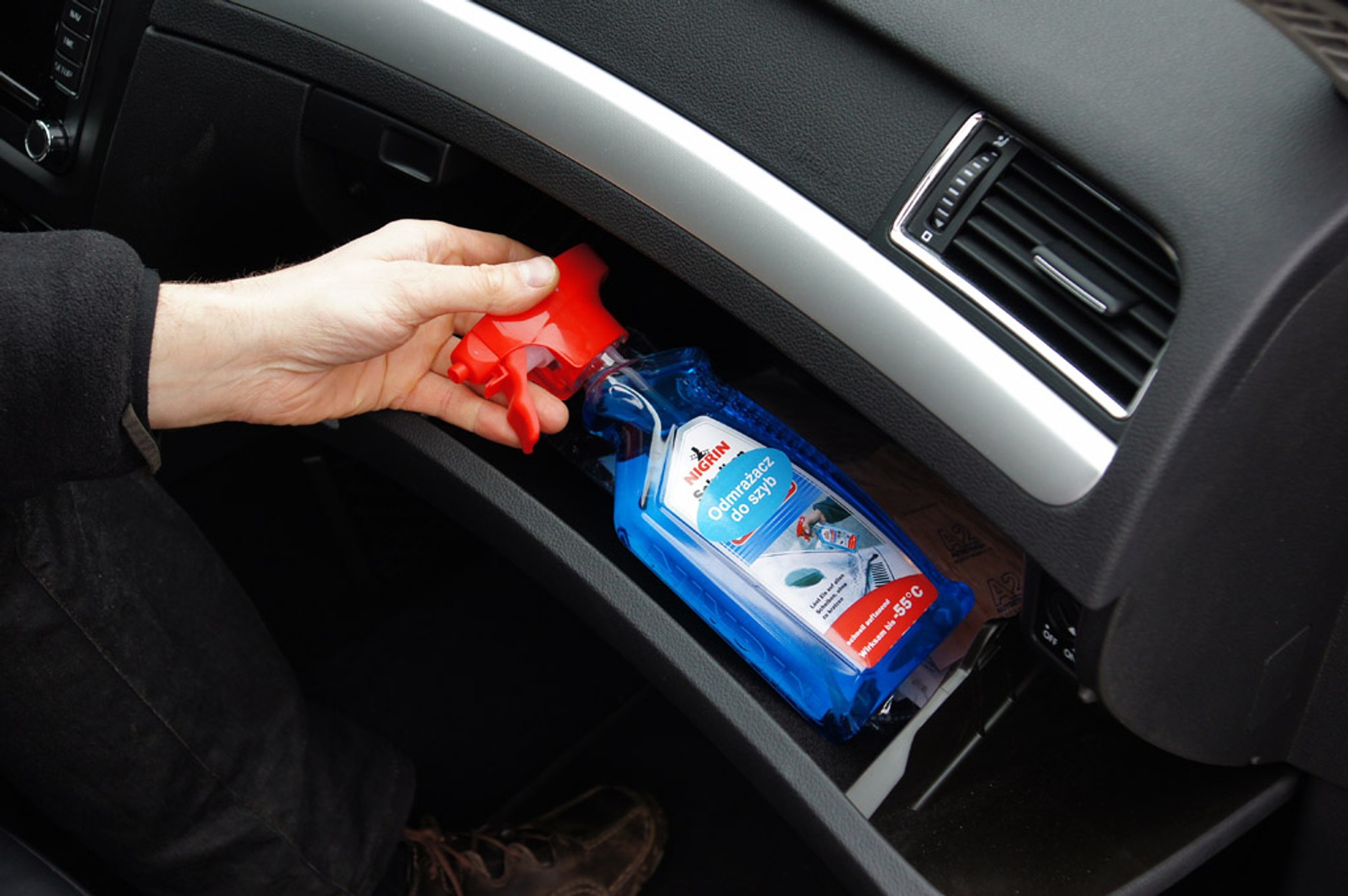 Zimowy przegląd auta: zrób zanim spadnie pierwszy śnieg