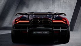 Lamborghini Revuelto SV