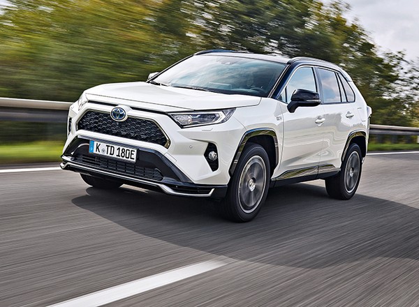 Toyota RAV4 Plug-in Hybrid – rawka z wtyczką
