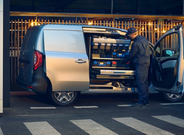 Nowe Renault Kangoo Van – bez środkowego słupka, ale za to drożej