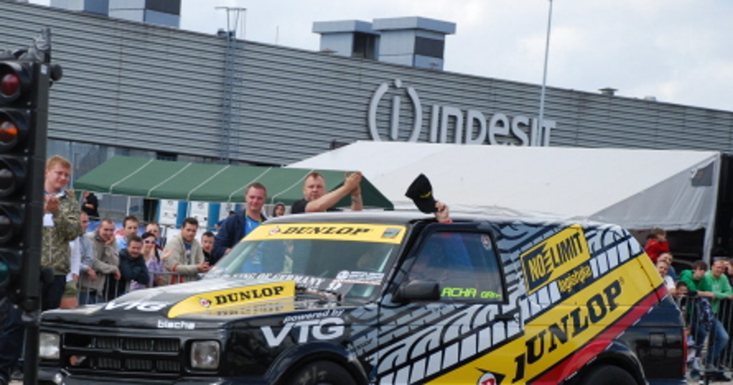 1/8 mili na ulicach Łodzi: GMC Typhoon szybszy od Corvette