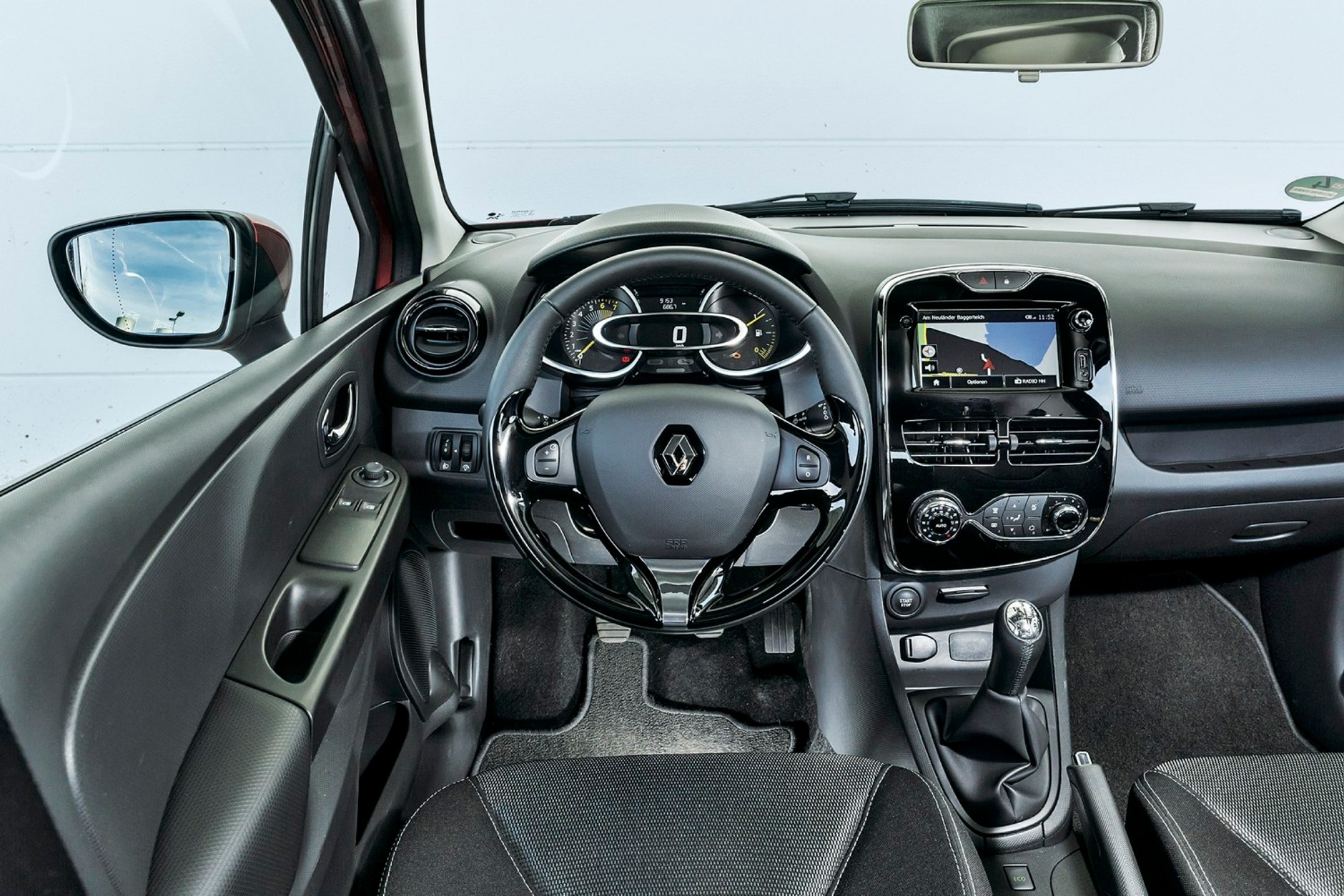 Porównanie: Skoda Fabia kontra Citroen C3, Dacia Sandero, Peugeot 208, Renault Clio i Seat Ibiza