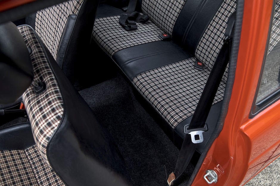 Toyota Starlet - niespodziewanie duży maluch