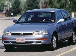 Historia Toyoty Camry – które modele pamiętają Polacy?