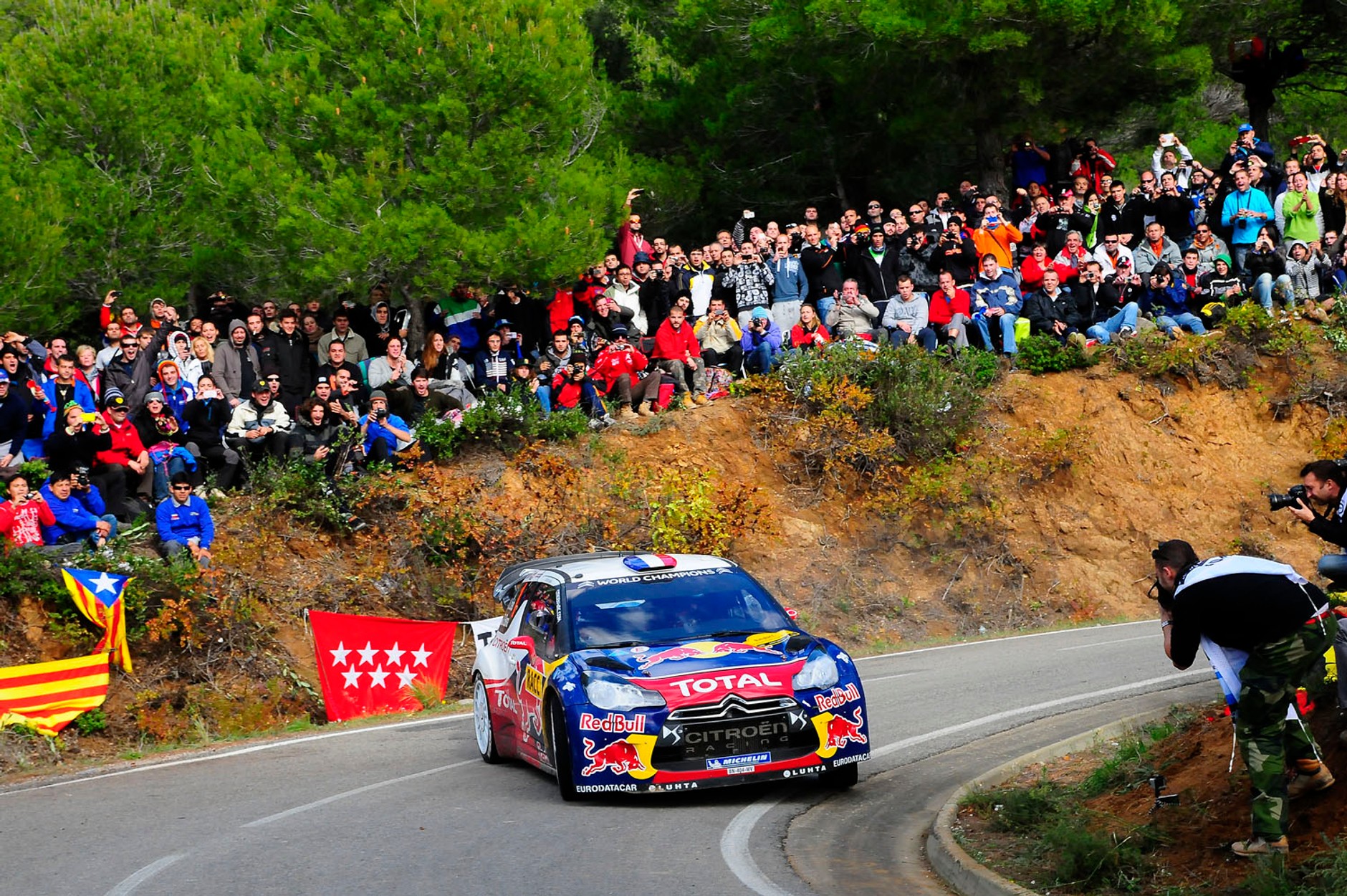 Loeb mistrzem świata, Polacy spadli z podium