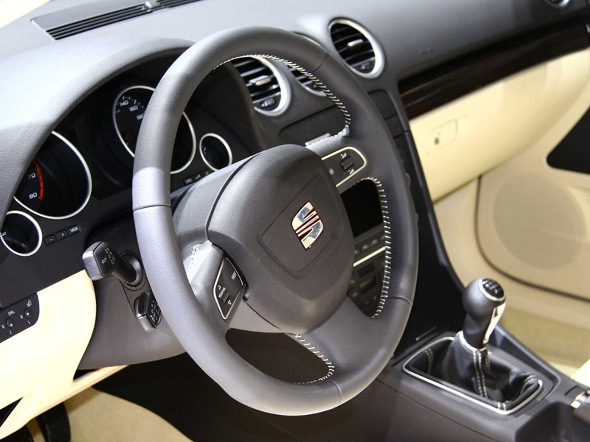 Paryż 2008: Seat Exeo – pierwsze wrażenia