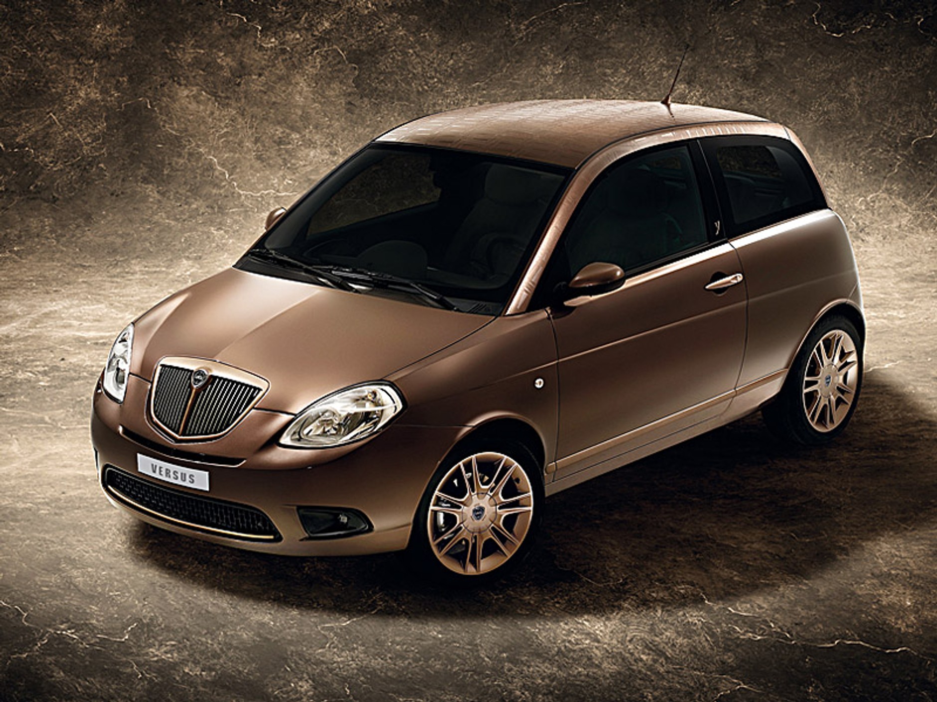 Paryż 2008: Lancia Ypsilon Versus -  wersja limitowana w stylu stylu Versace