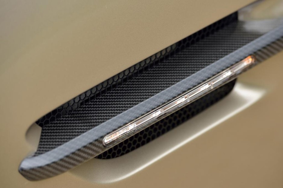 Jak jeździ Aston Martin Vanquish?