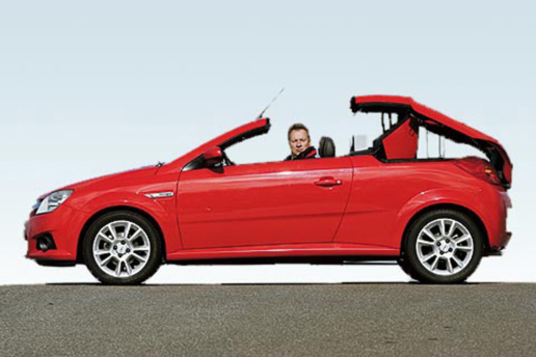 Opel Tigra, Peugeot 207CC, Mitsubishi Colt CZC - Na słońce i na deszcz!