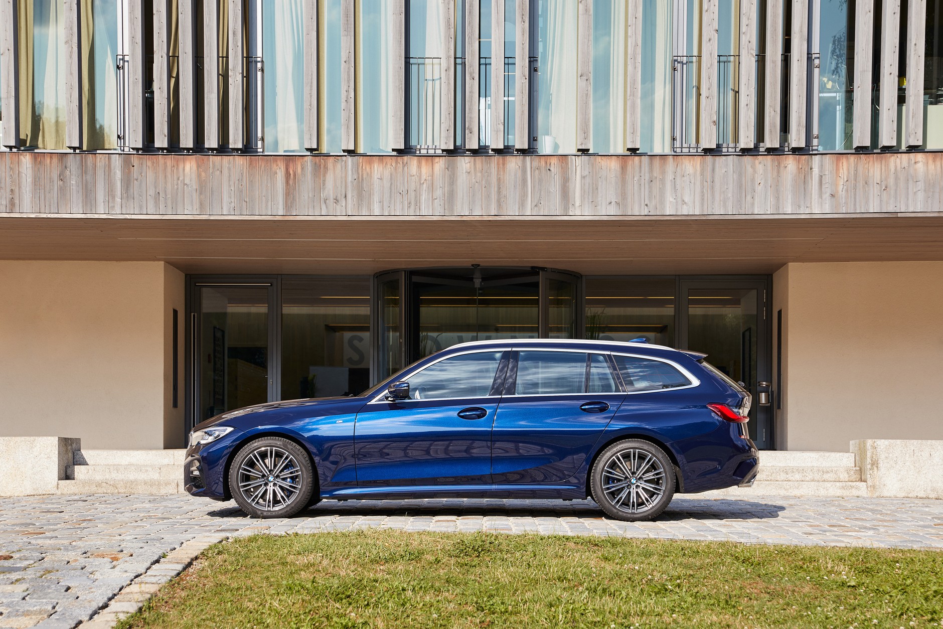 BMW 330d xDrive Touring