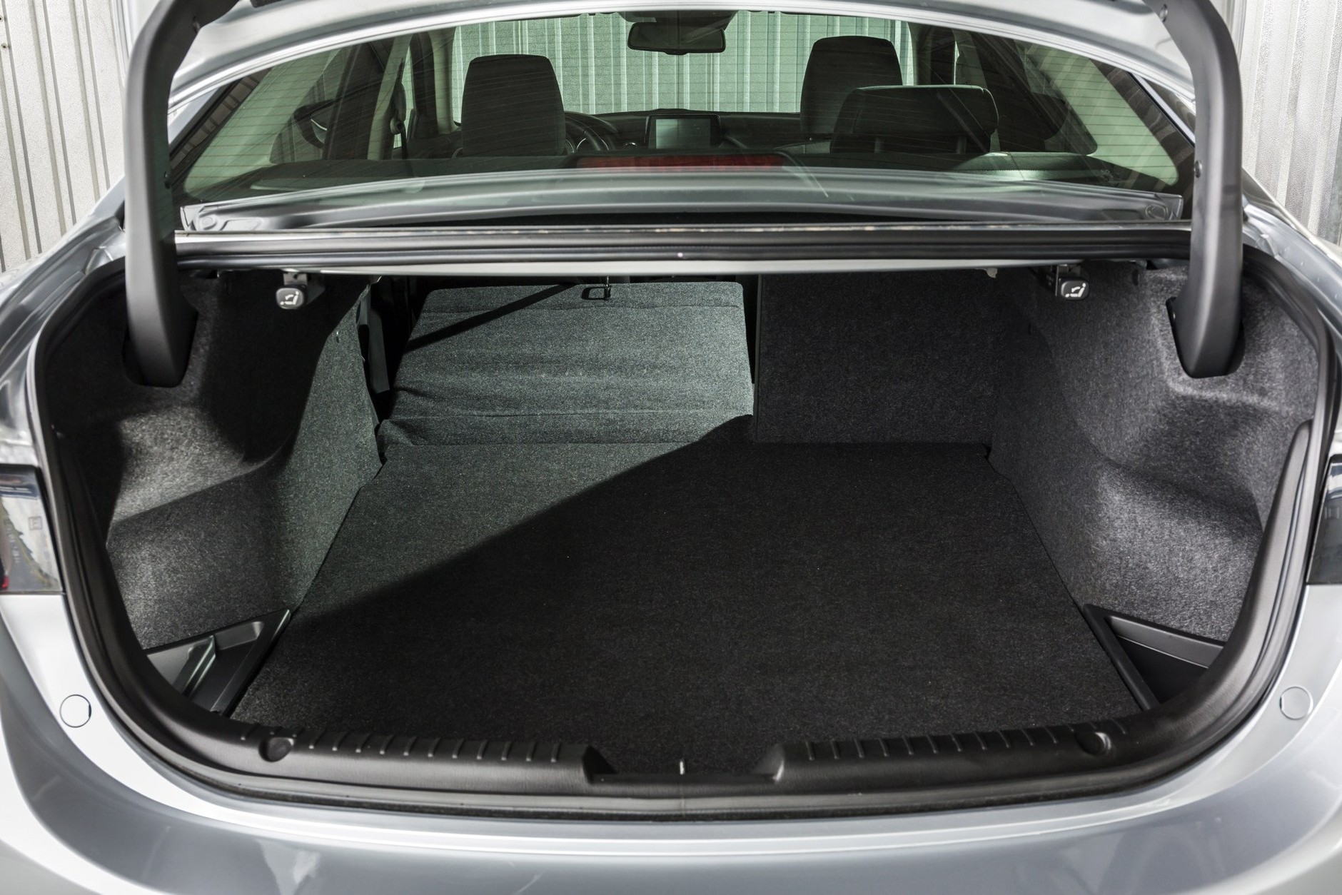 Porównanie: Mazda 6 2.0 Skyactiv-G, Mercedes C160, Skoda Superb 1.4 TSI ACT, Volkswagen Passat 1.4 TSI ACT