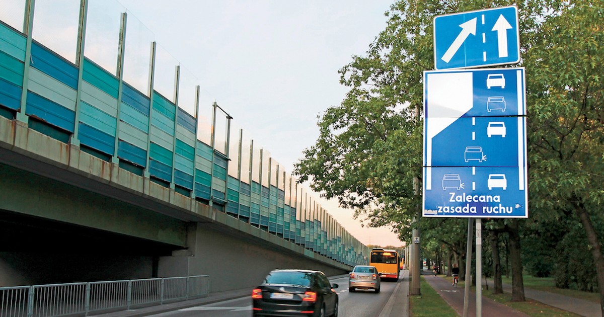 Korytarz życia i jazda na suwak – będą obowiązkowe