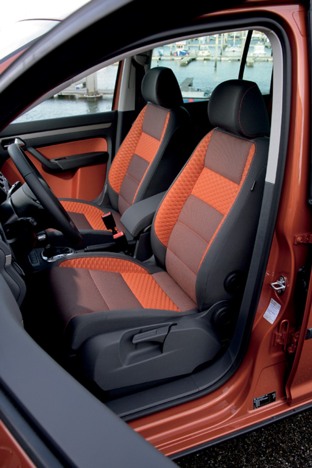 Volkswagen CrossTouran - SUVopodobny