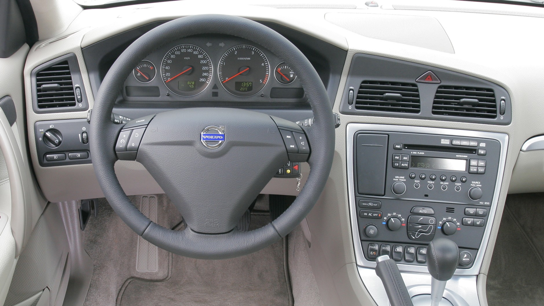 Volvo V70 II (2000-07). Polecana wersja: 2.4 D