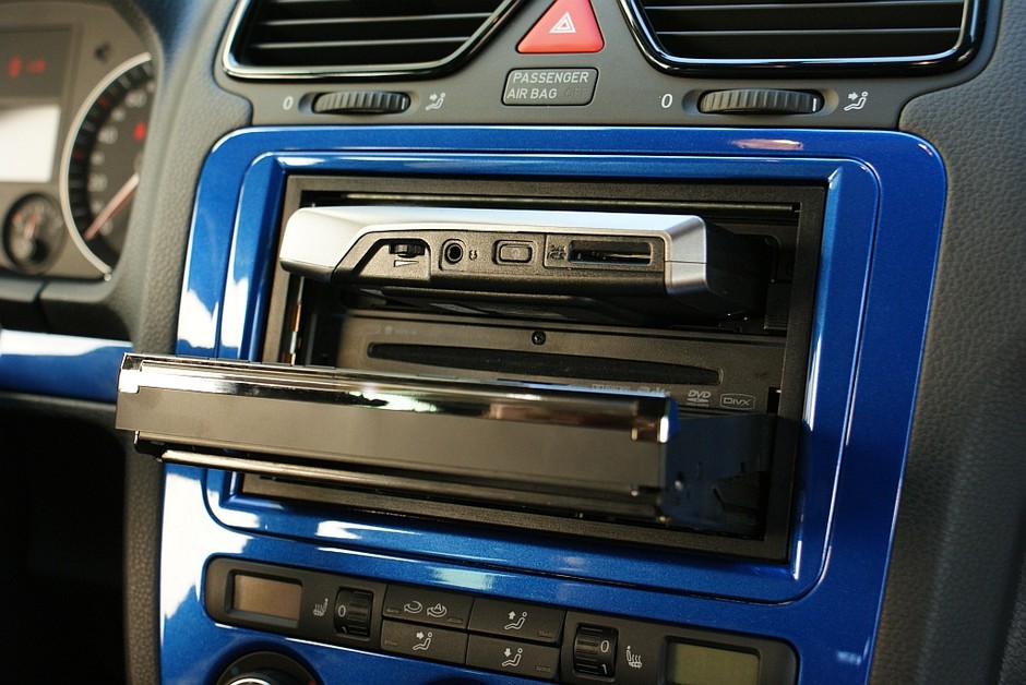 Czy można zamontować większe radio? 2 DIN zamiast 1 DIN