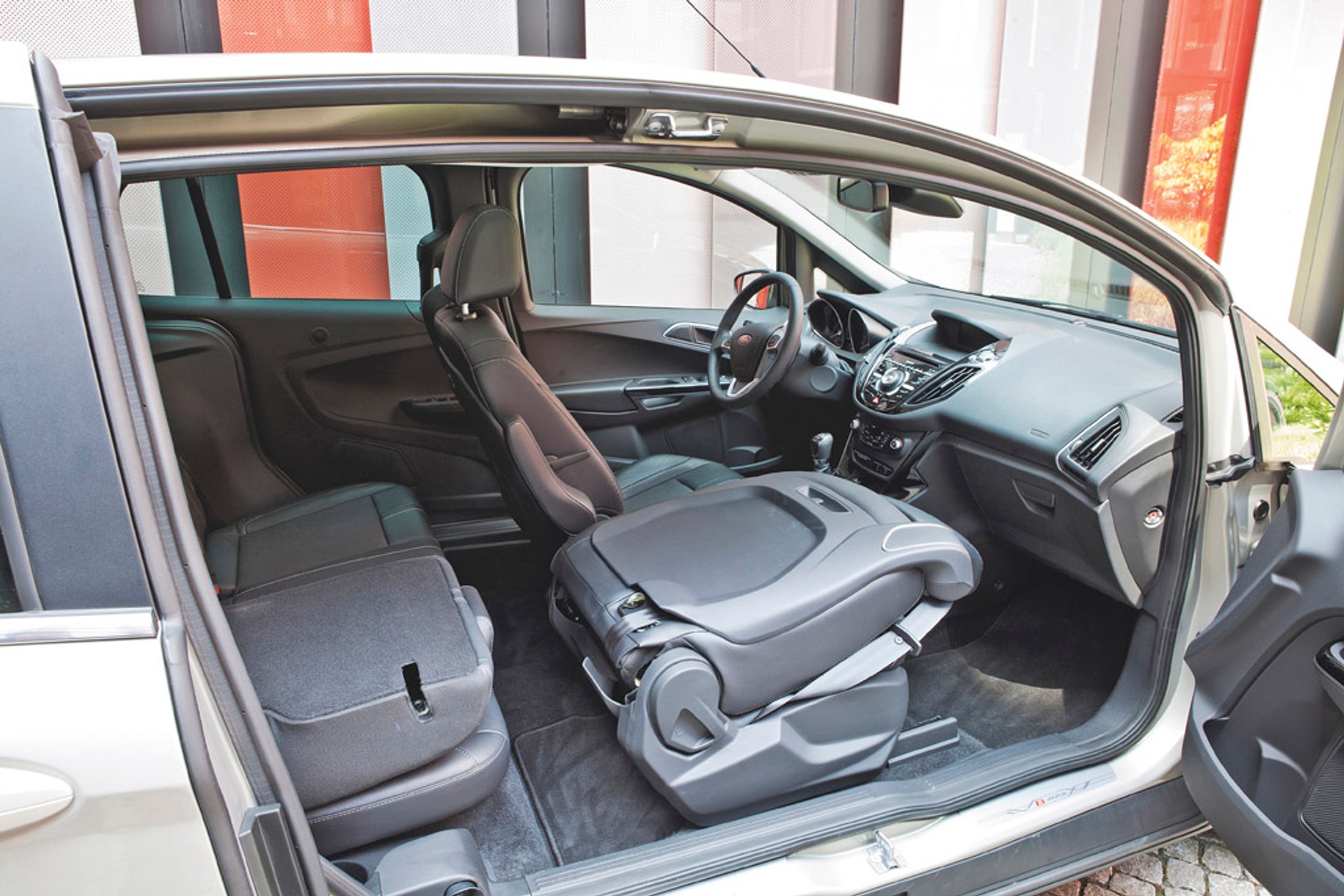 Ford B-max kontra Opel Meriva: miejskie vany dla rodziny