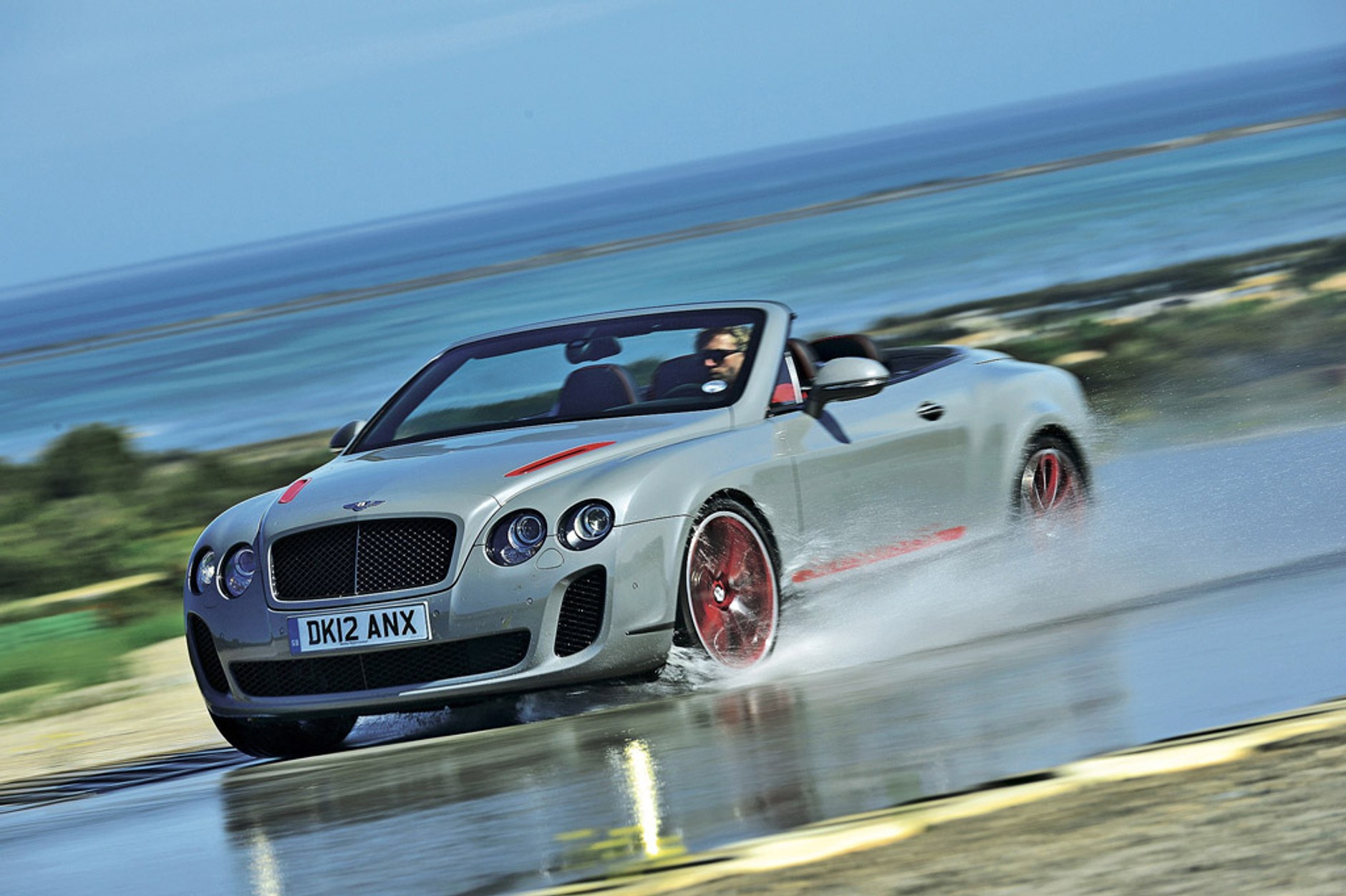 Megatest supersportowych samochodów