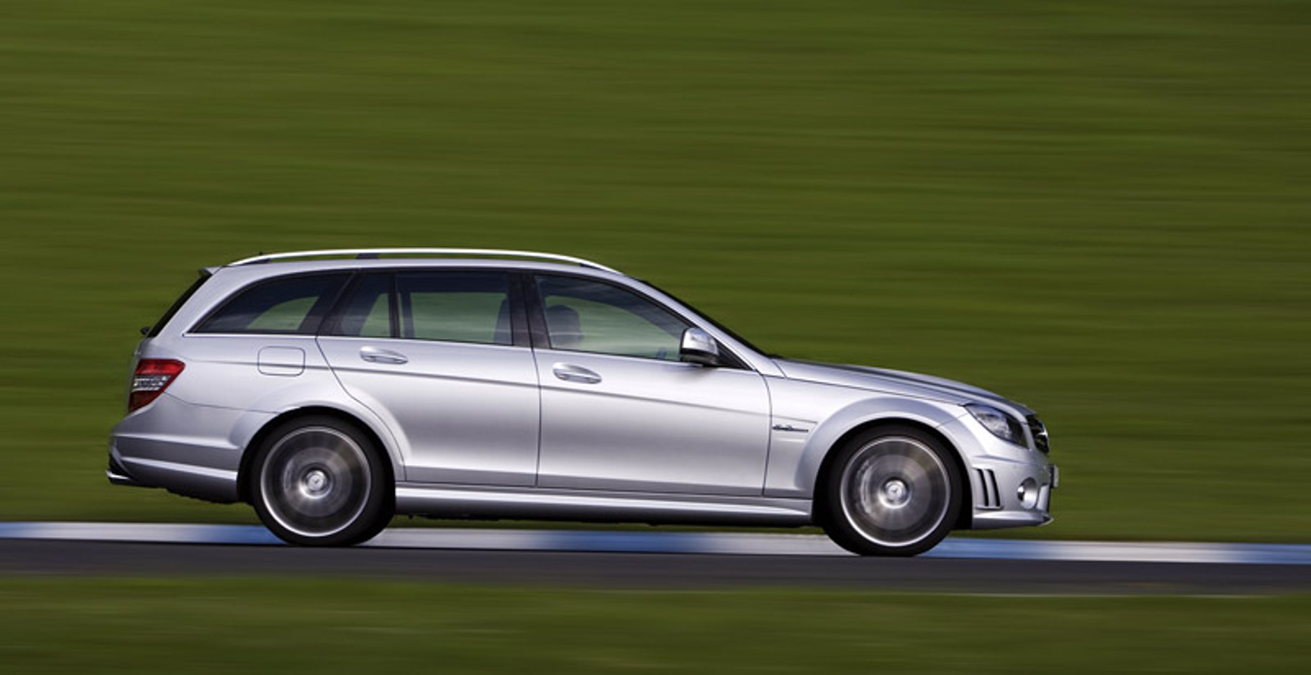 Mercedes-AMG GmbH: 24 200 sprzedanych pojazdów w 2008 roku – nowy rekord