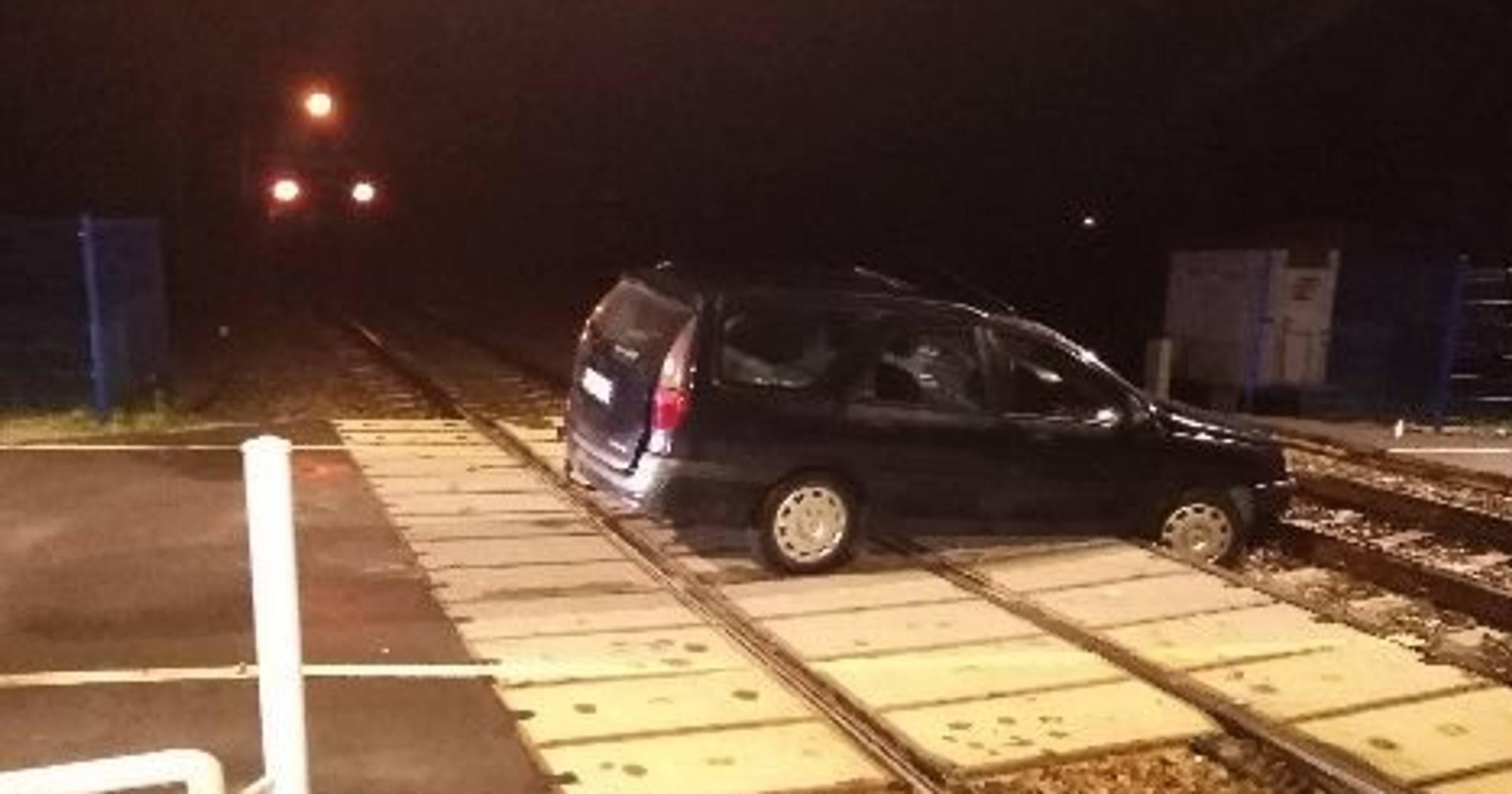 Wjechał na remontowany przejazd kolejowy