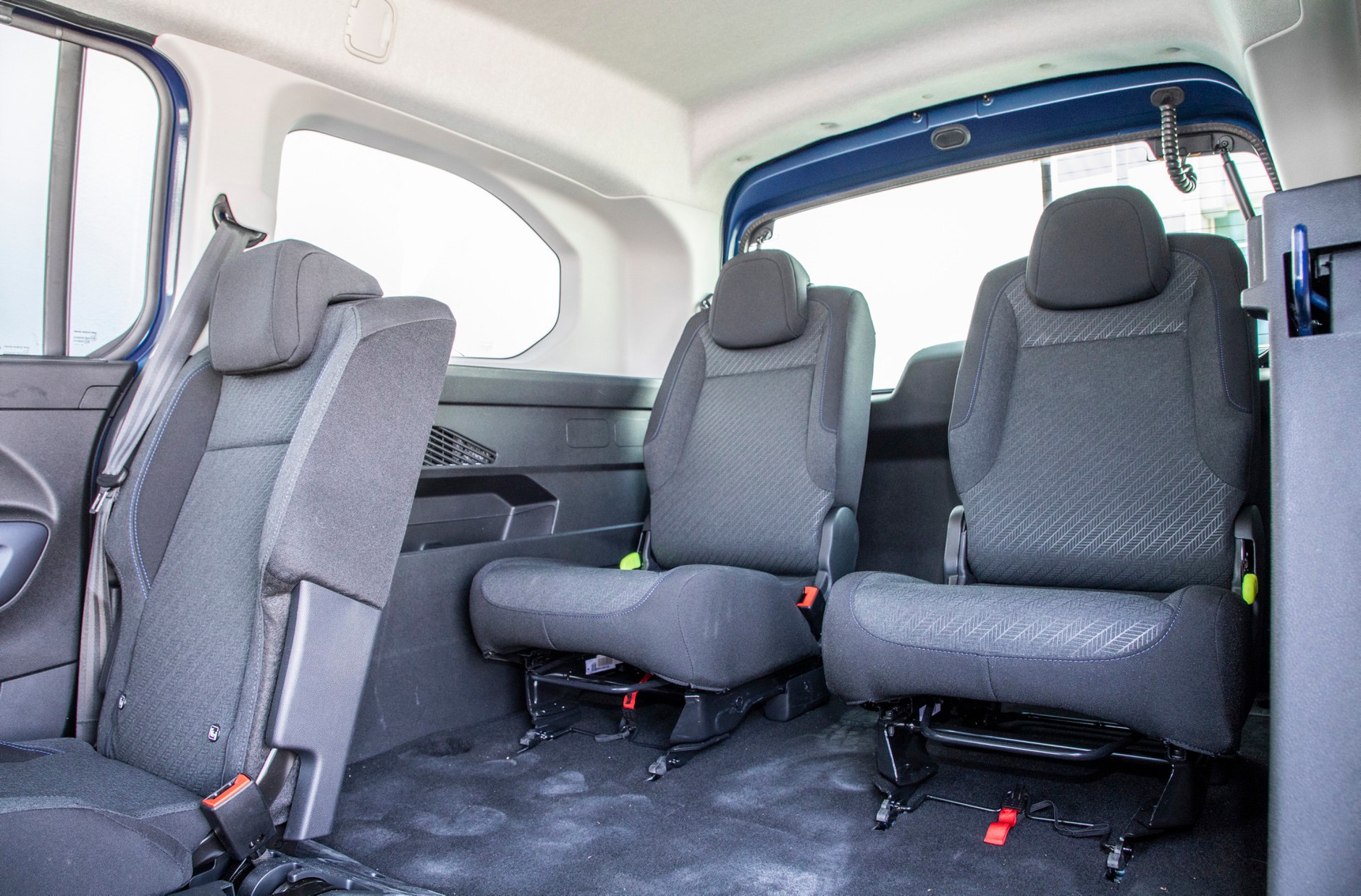 4. Peugeot Rifter – cena od 78 450 zł. Dopłata za 3. rząd foteli (2800-2900 zł).