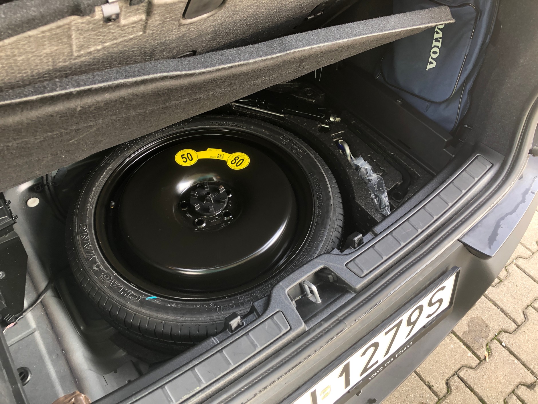 Volvo XC40 B3 Plus Dark