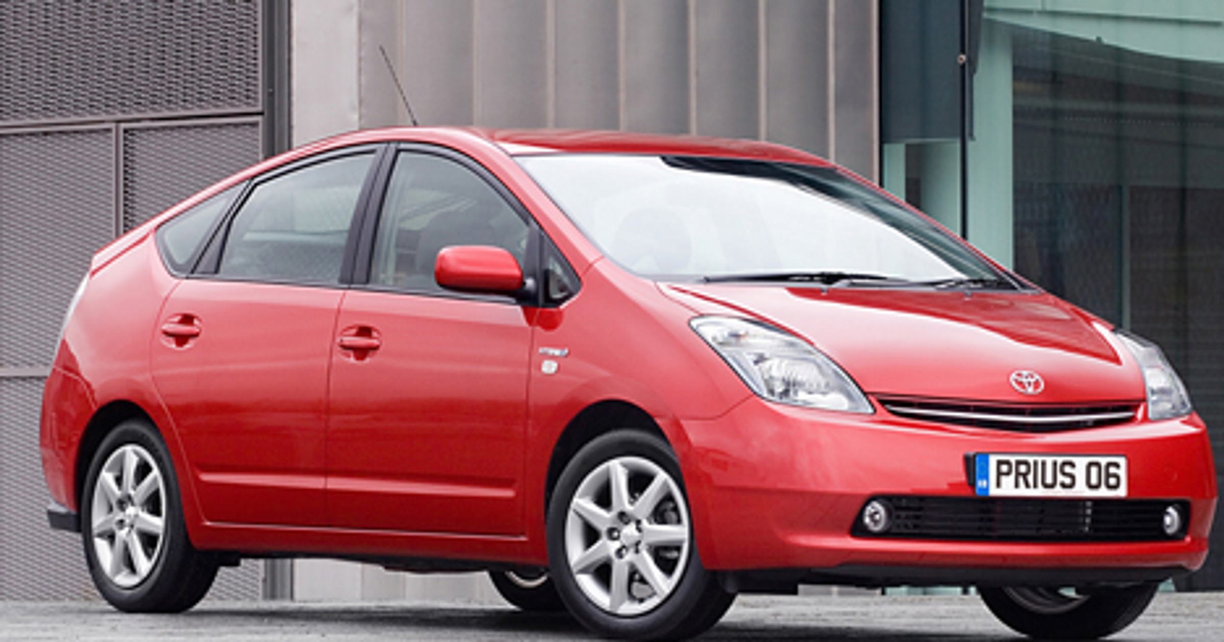 Toyota Prius - Hybrydowy sukces
