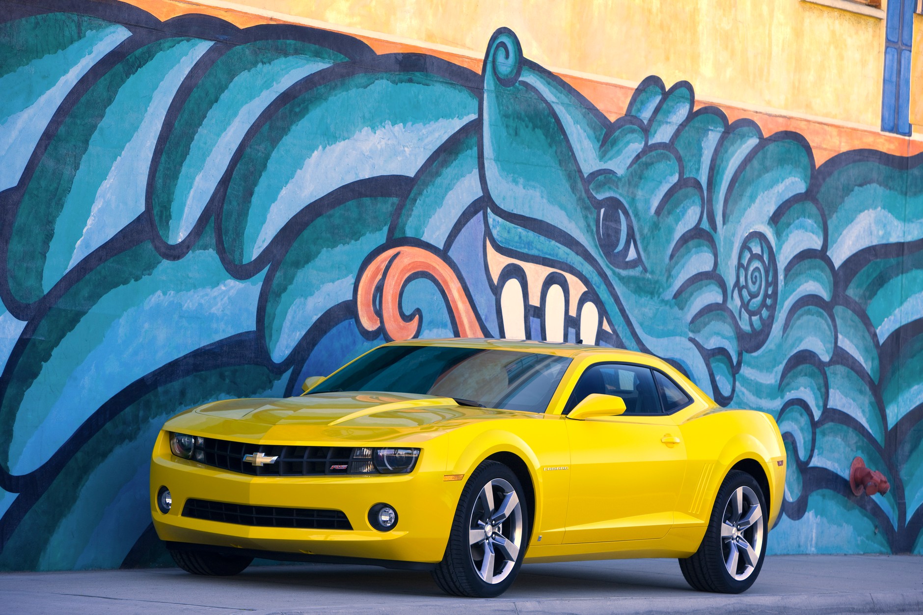 Chevrolet Camaro nadaje tempo segmentowi samochodów sportowych w USA