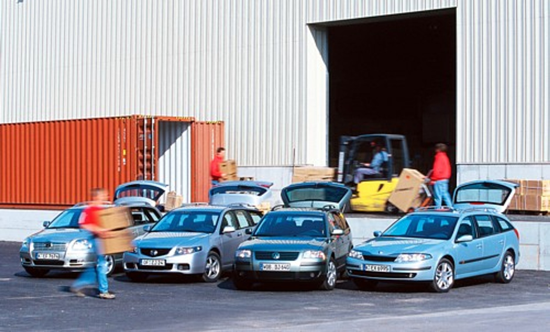 W światłach rampy...