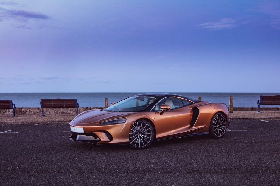 McLaren GT