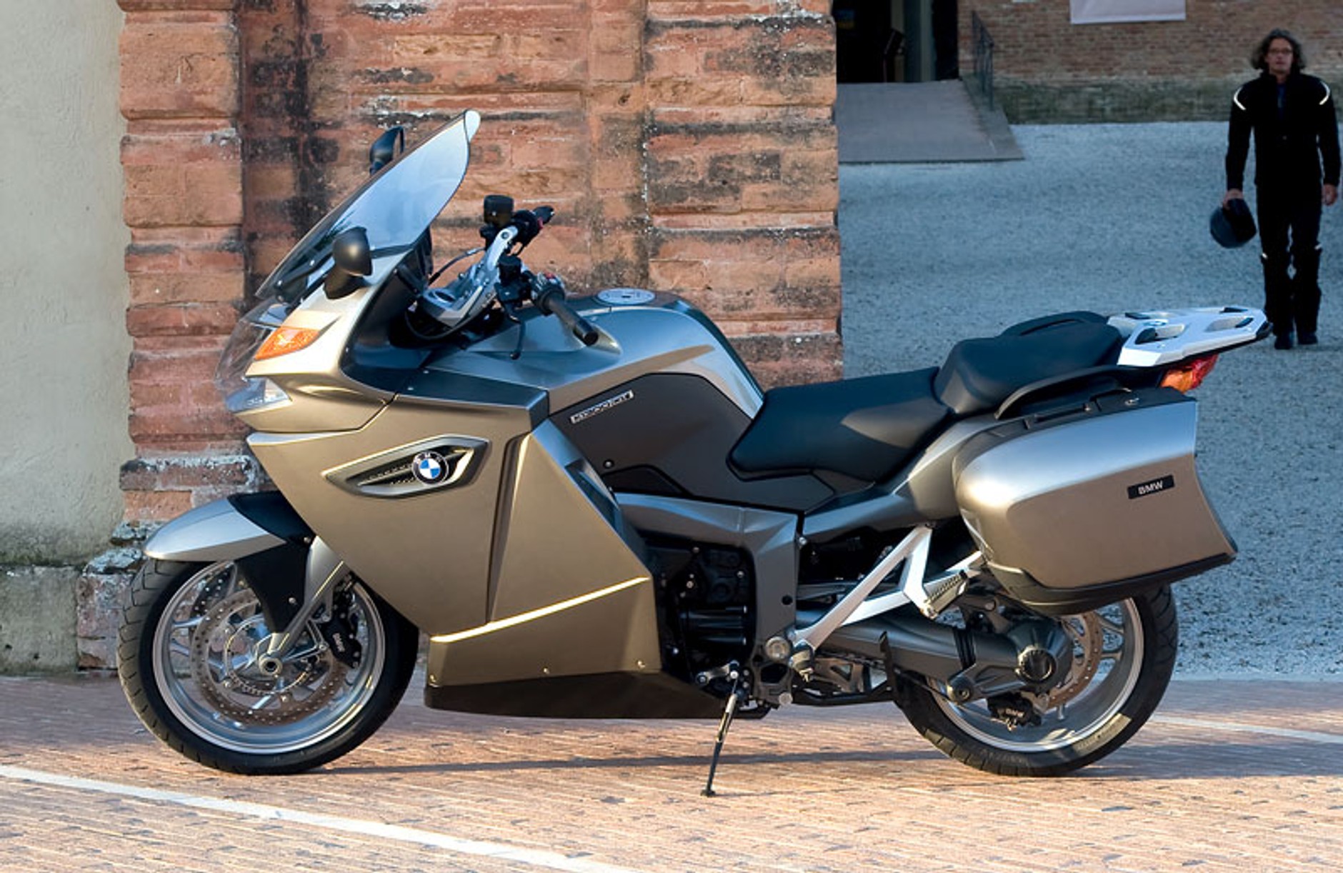 BMW Motorrad 2009: K 1300 S, K 1300 R, K 1300 GT (3x wideo HD!)