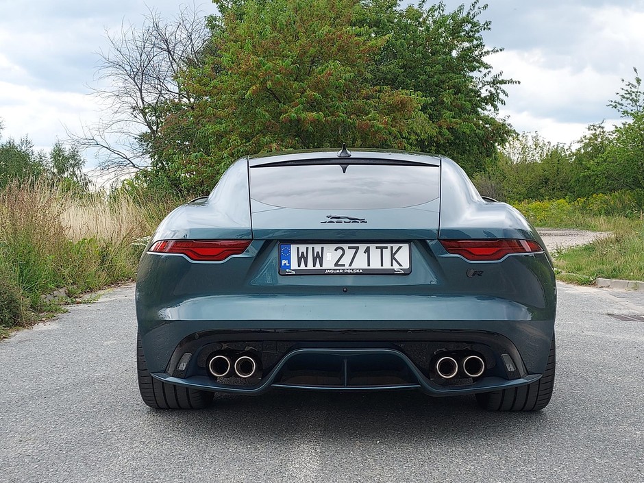 Jaguar F-Type R75