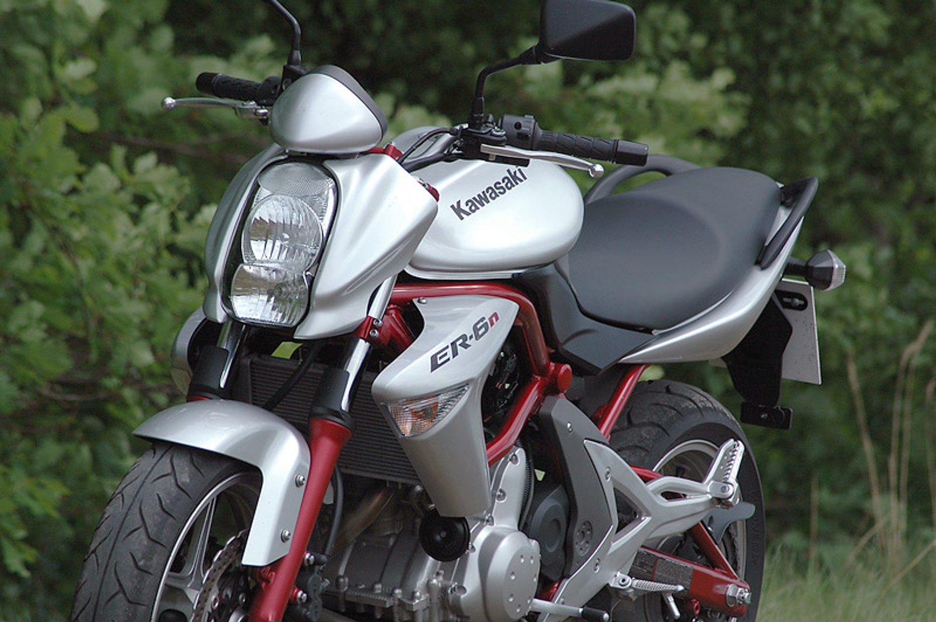 Kawasaki ER-6n - zwinne jak łasiczka