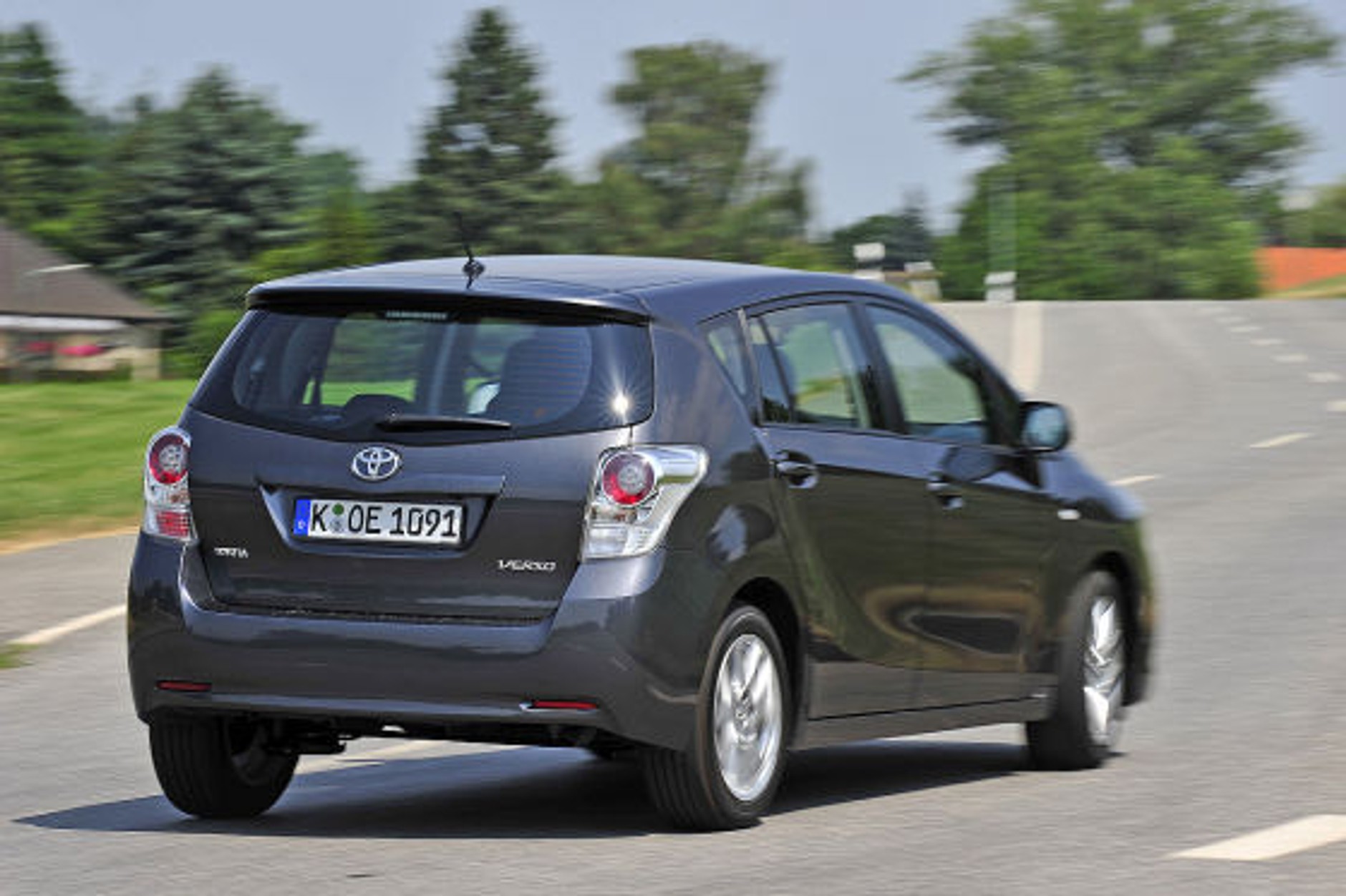 40 najlepiej hamujących aut