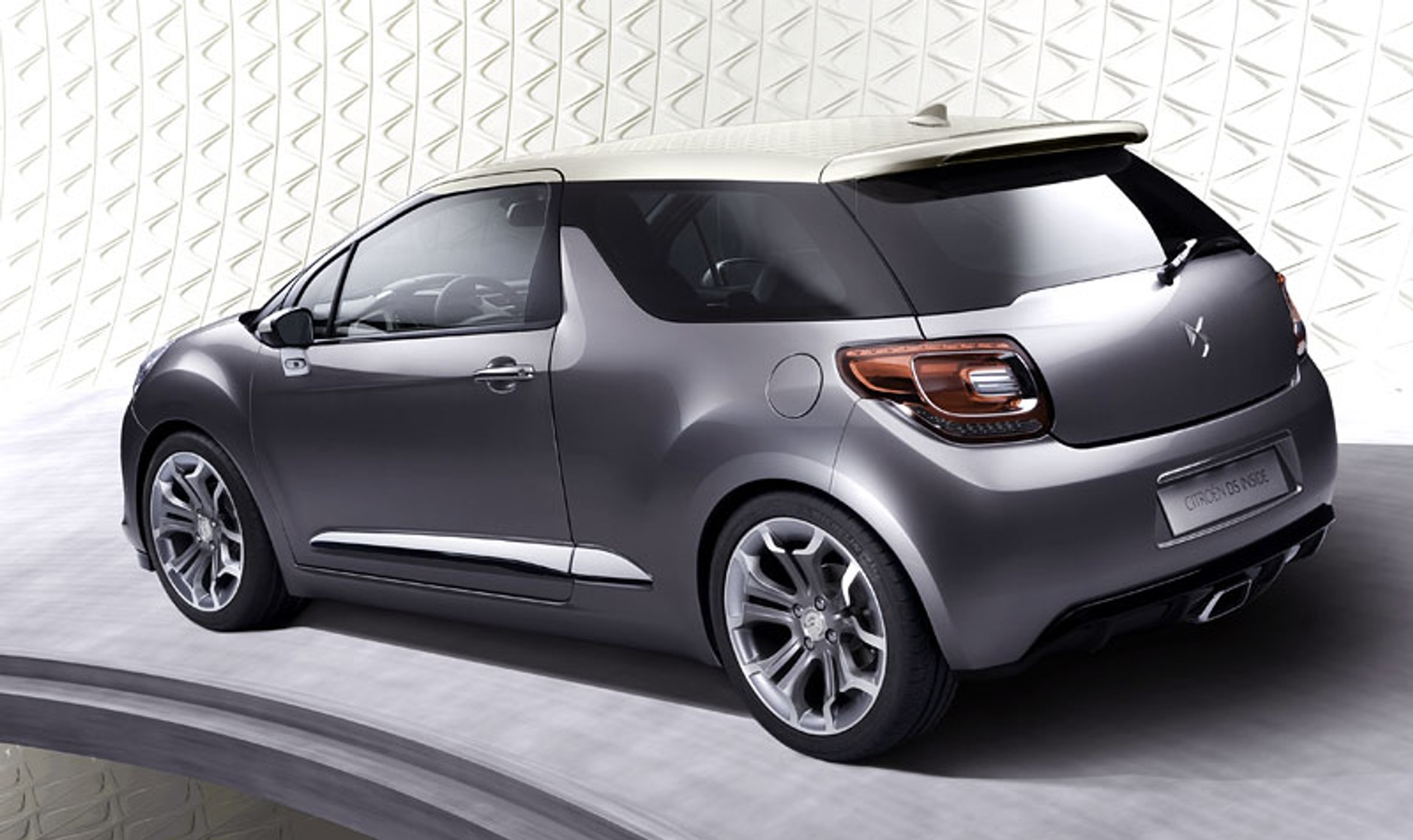 Citroën: prototyp DS INSIDE odkrywa swoje wnętrze