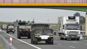 Wojskowe pojazdy pojawią się na polskich drogach. Ważny apel armii