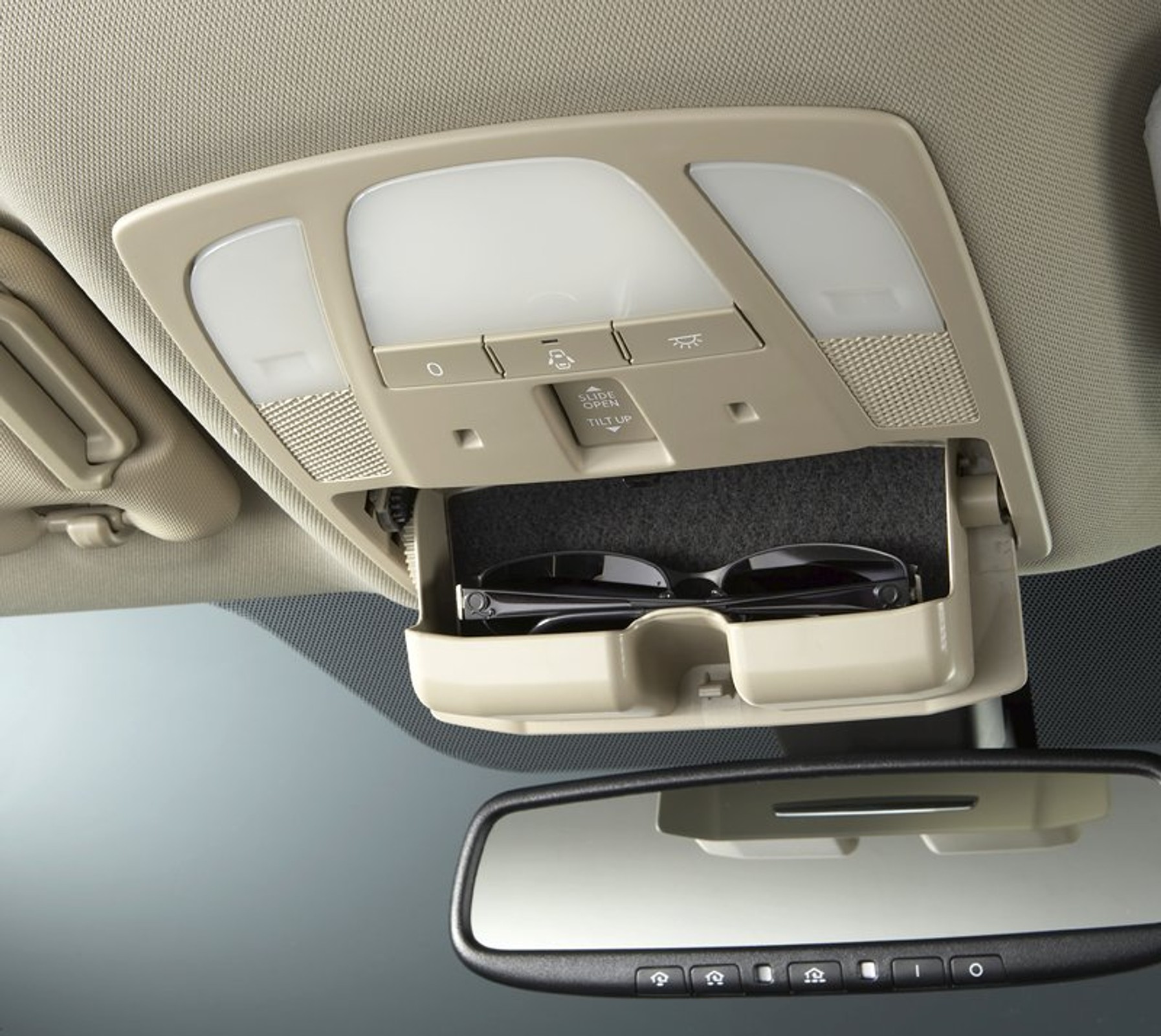 Tokio 2009:  Suzuki Kizashi będzie sprzedawane najpierw w Japonii