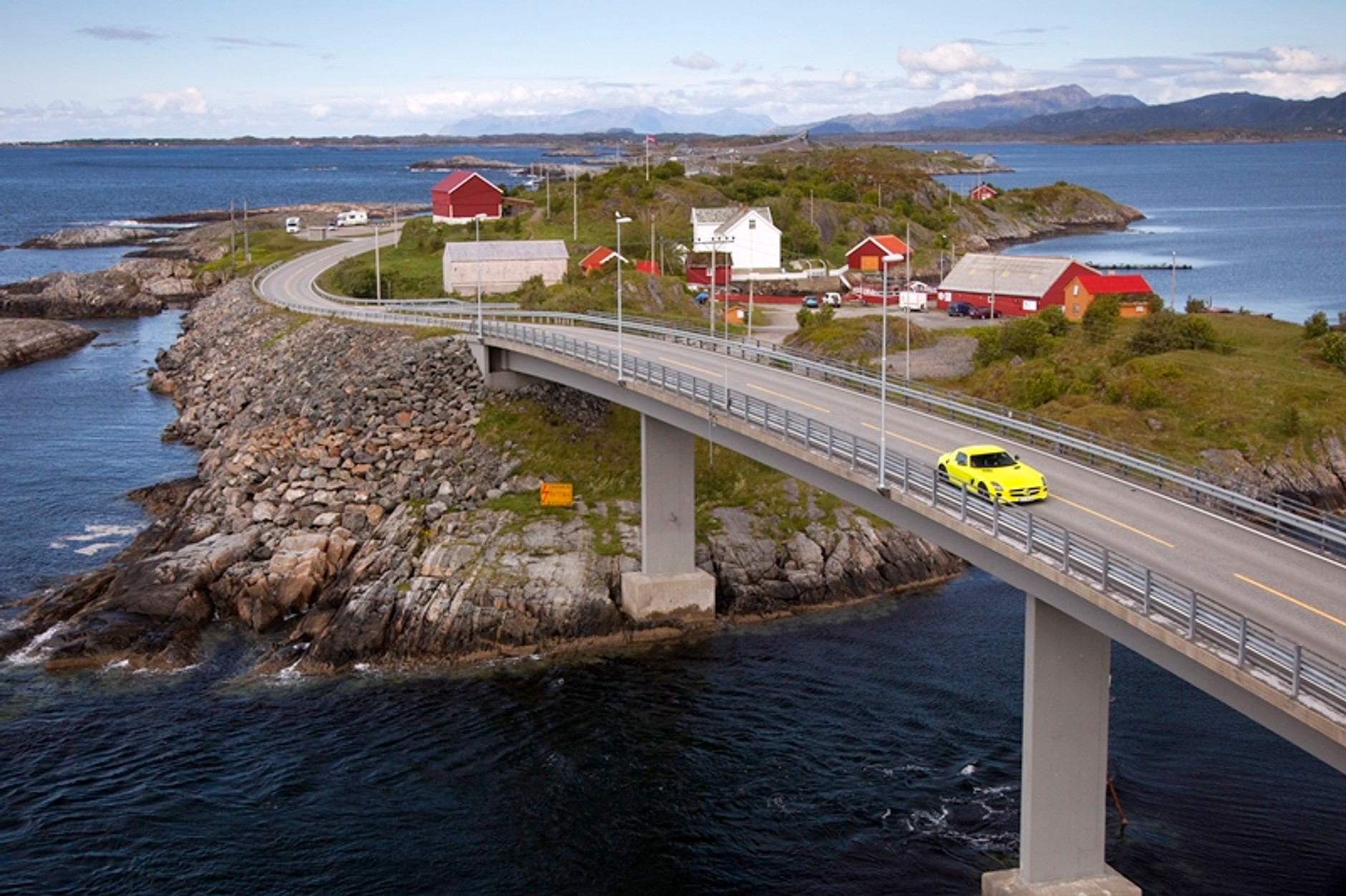 Mercedes SLS AMG E-Cell – z e-pięknem trzeba obcować