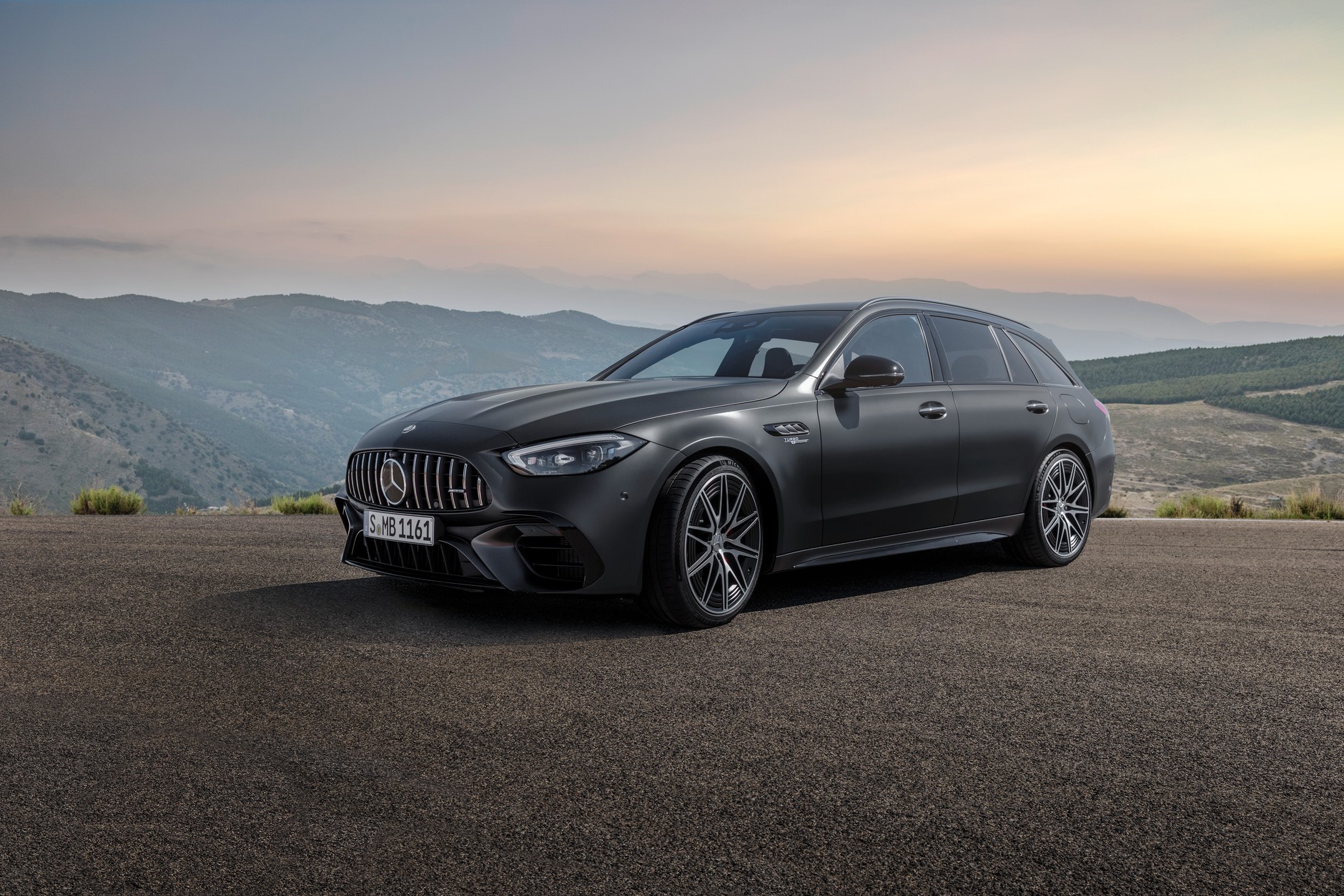 Mercedes-AMG C 63 S E Performance