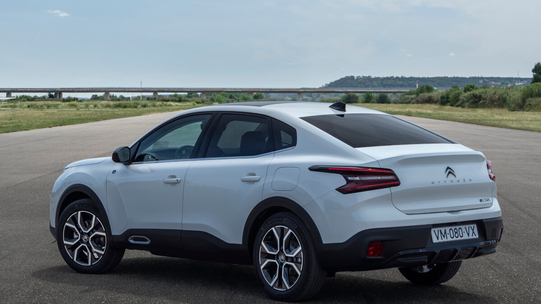 Citroen eC4 X