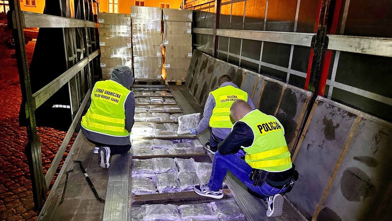 Transport marihuany warty ponad 8 mln zł