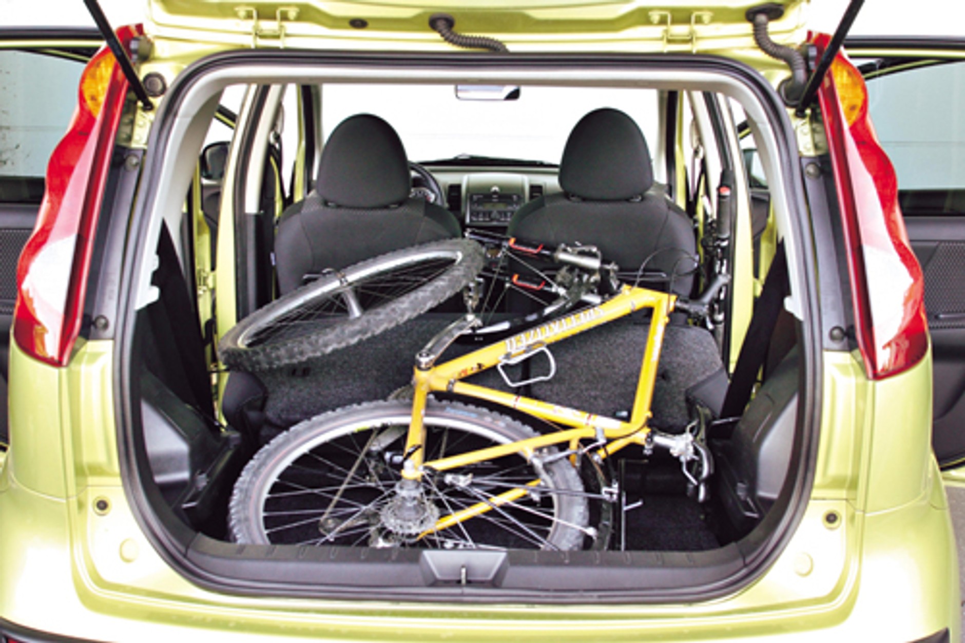 Skoda Roomster, Nissan Note, Renault Kangoo, Opel Meriva - Małe nie musi być ciasne!