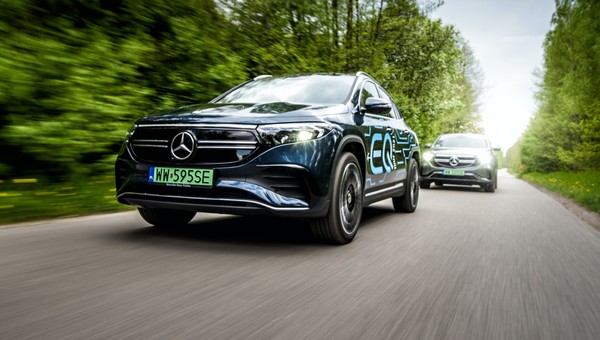 Jak jeździć eko hybrydą plug-in i "elektrykiem"