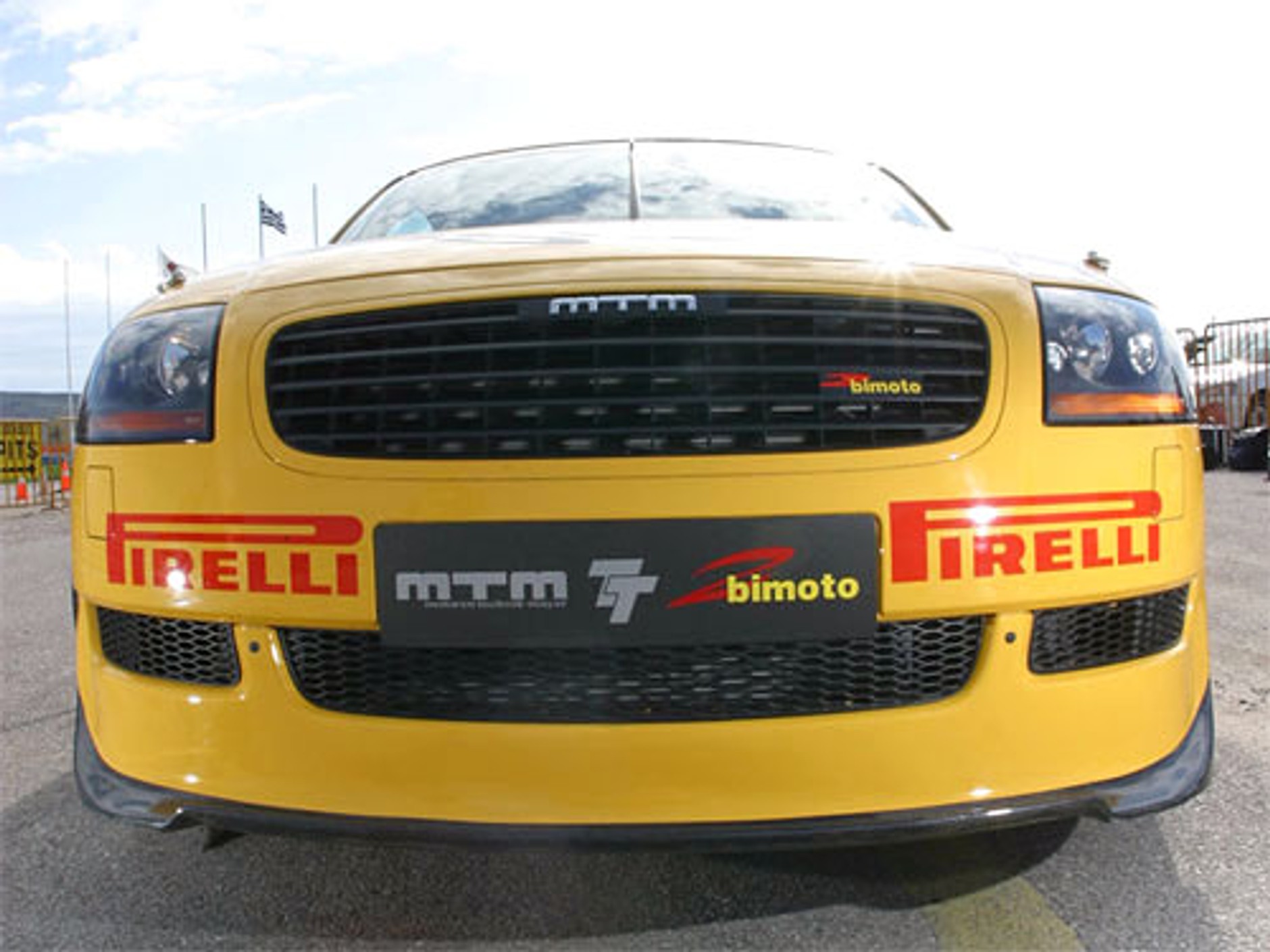 MTM TT Bimoto – dwusilnikowe Audi TT pokonało rekord (wideo)