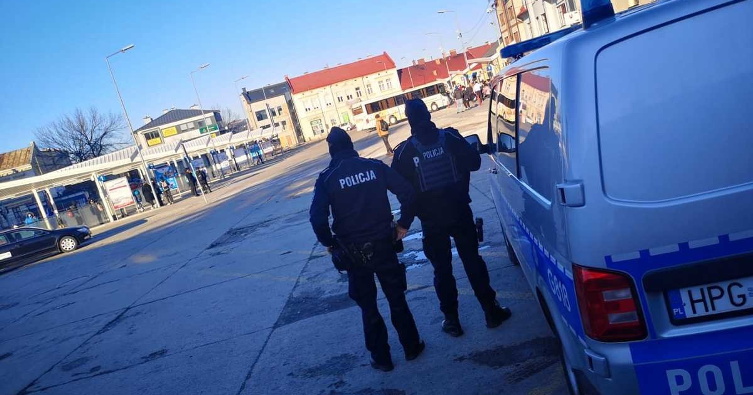 Policjanci z Nowego Sącza pomogli ukraińskiej rodzinie