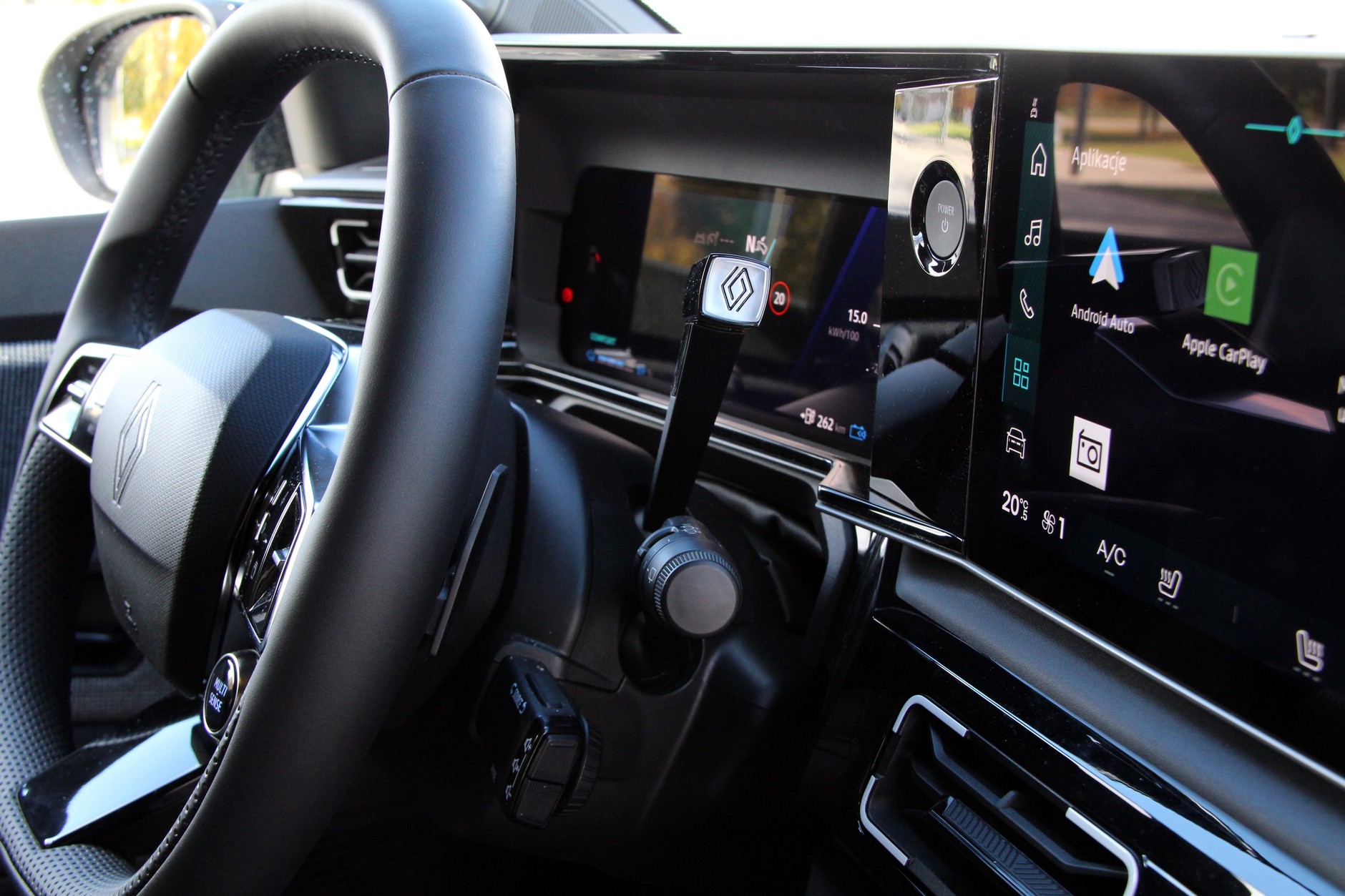 Renault 4 E-Tech Iconic