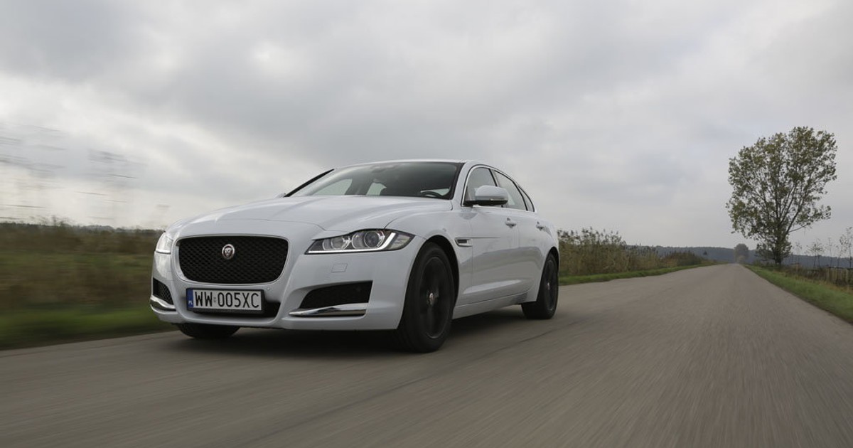 Jaguar XF 25t - prowadzenie ponad komfort