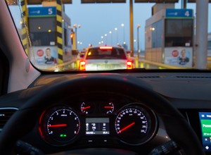 Bilet na A2 bez wciskania przycisku w obawie przed koronawirusem